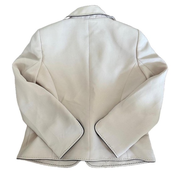 ⭐️TAHARI - TAN AND BLACK BLAZER⭐️ - Picture 3 of 6